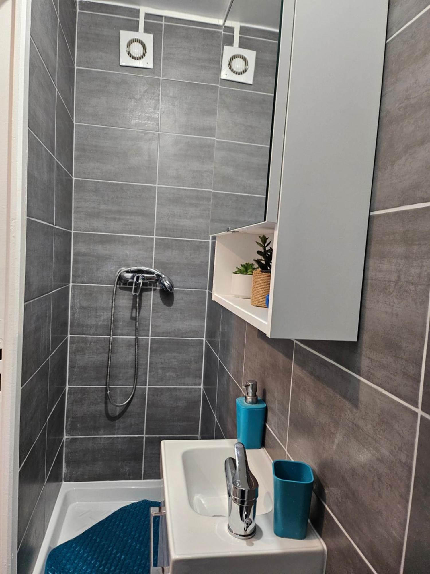 Appartement Calme A 10Mn A Pied De La Villette Le Pre-Saint-Gervais Bilik gambar